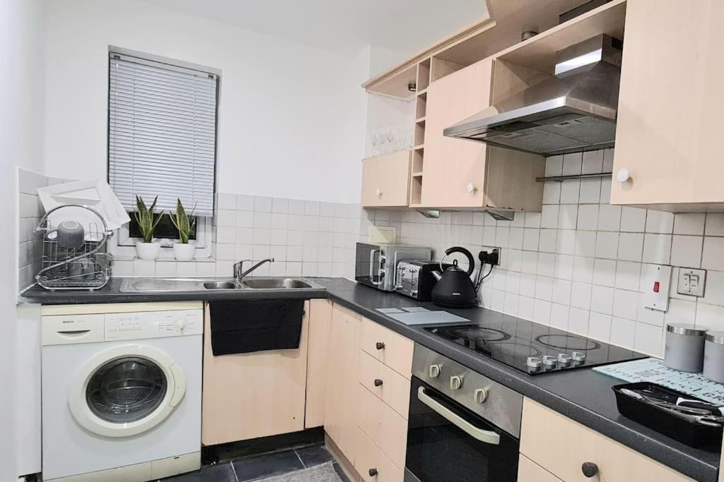 Abba Views Apartment London Exterior photo